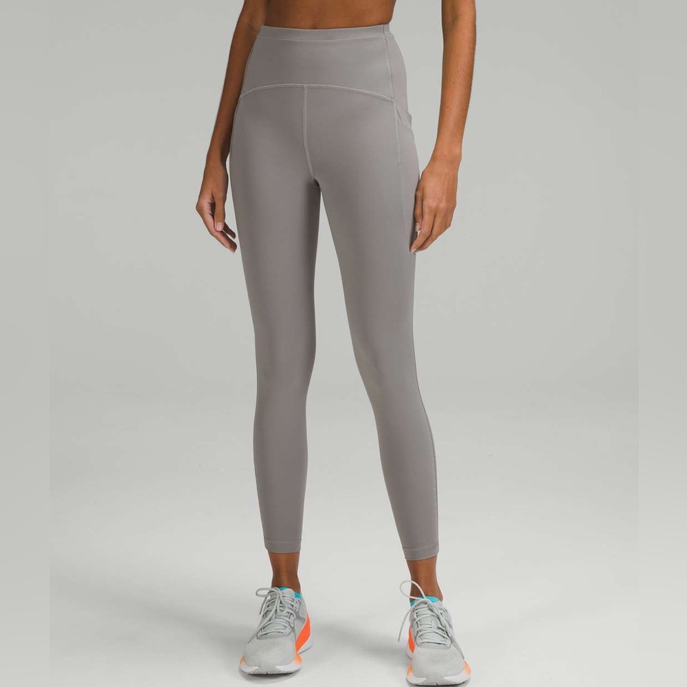 Lululemon Swift Speed High-Rise Tight 25"
Gull Grey size 6